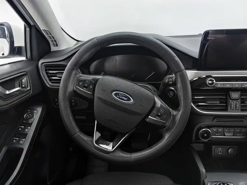 Ford Focus — миниатюра 11