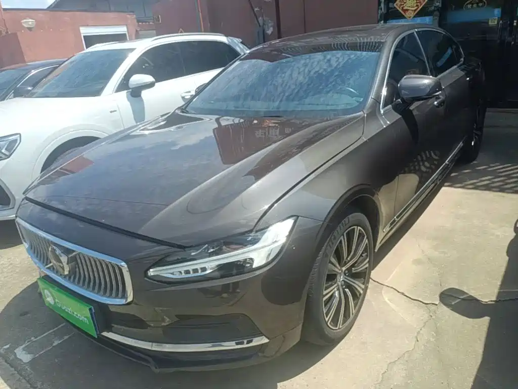 Volvo S90 — миниатюра 2