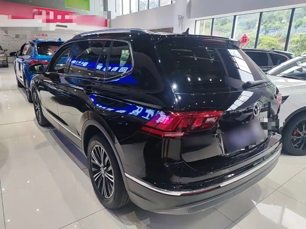Volkswagen Tiguan L — миниатюра 5