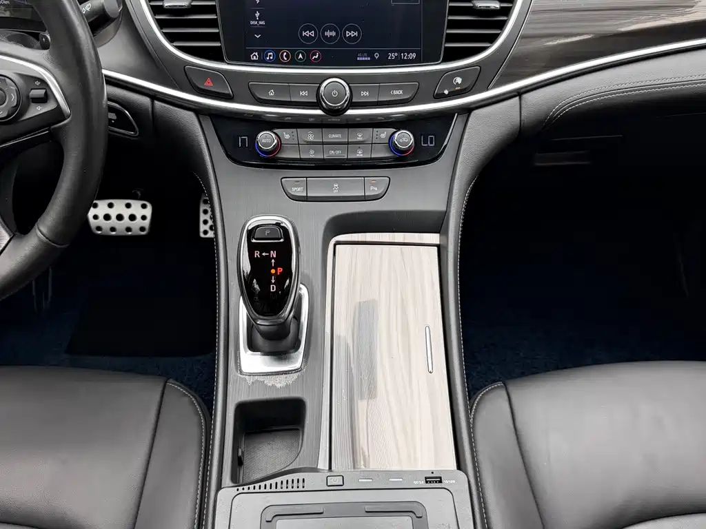 Buick LaCrosse — миниатюра 18