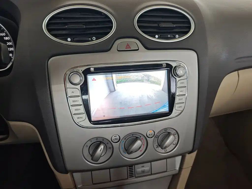 Ford Focus — миниатюра 10