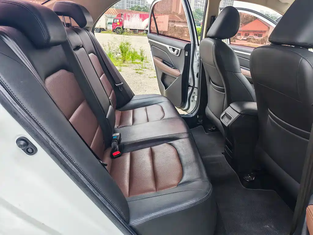 Geely Vision — миниатюра 11