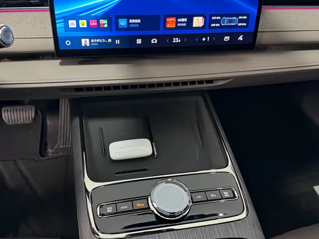 Geely Galaxy Galaxy 8 8 2025 130km EM-i Premium