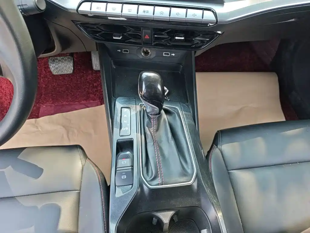 MG MG5 — миниатюра 14