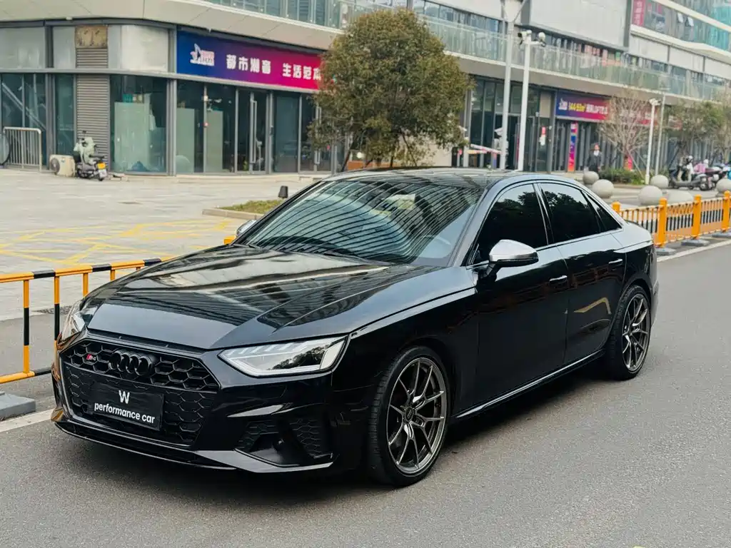 Audi S4
