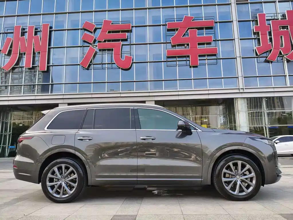 Li Auto ONE 2020 6 мест