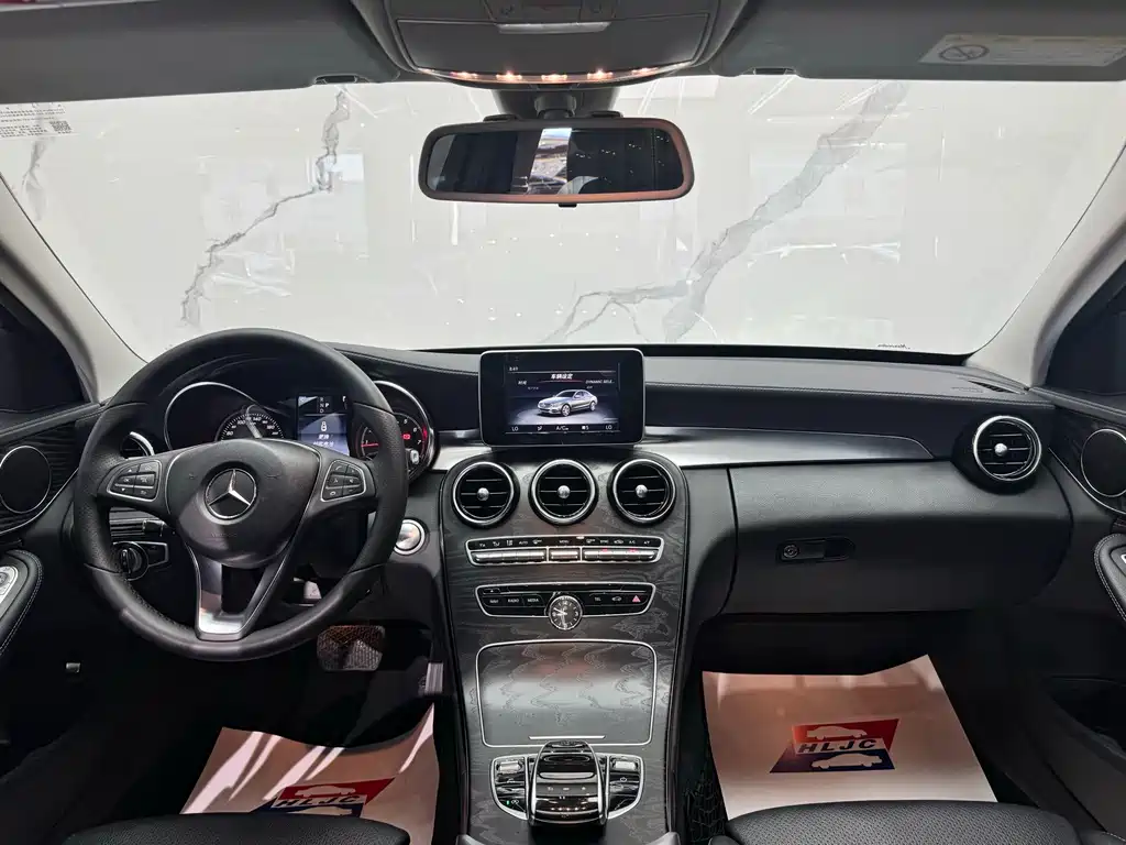 Mercedes-Benz C-Class — миниатюра 9