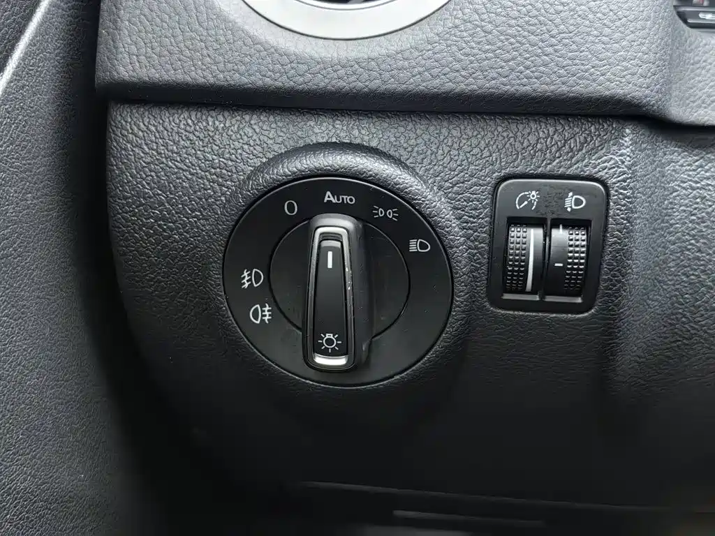Volkswagen Tiguan — миниатюра 21