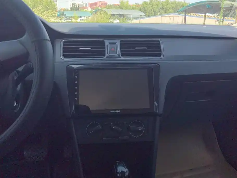 Volkswagen Santana — миниатюра 13