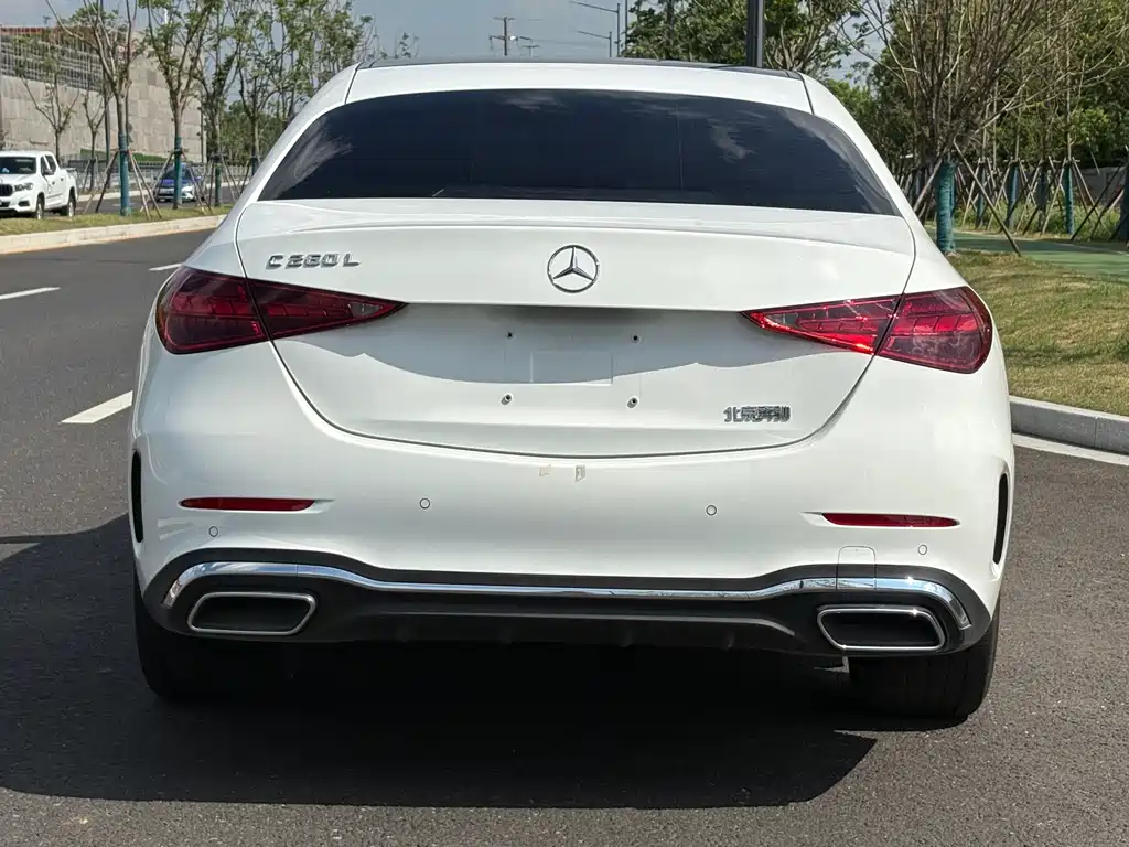 Mercedes-Benz C-Class — миниатюра 6