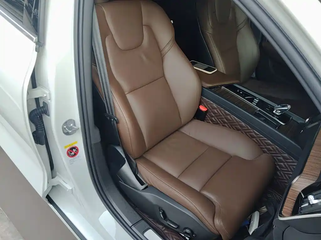 Volvo S60 — миниатюра 25