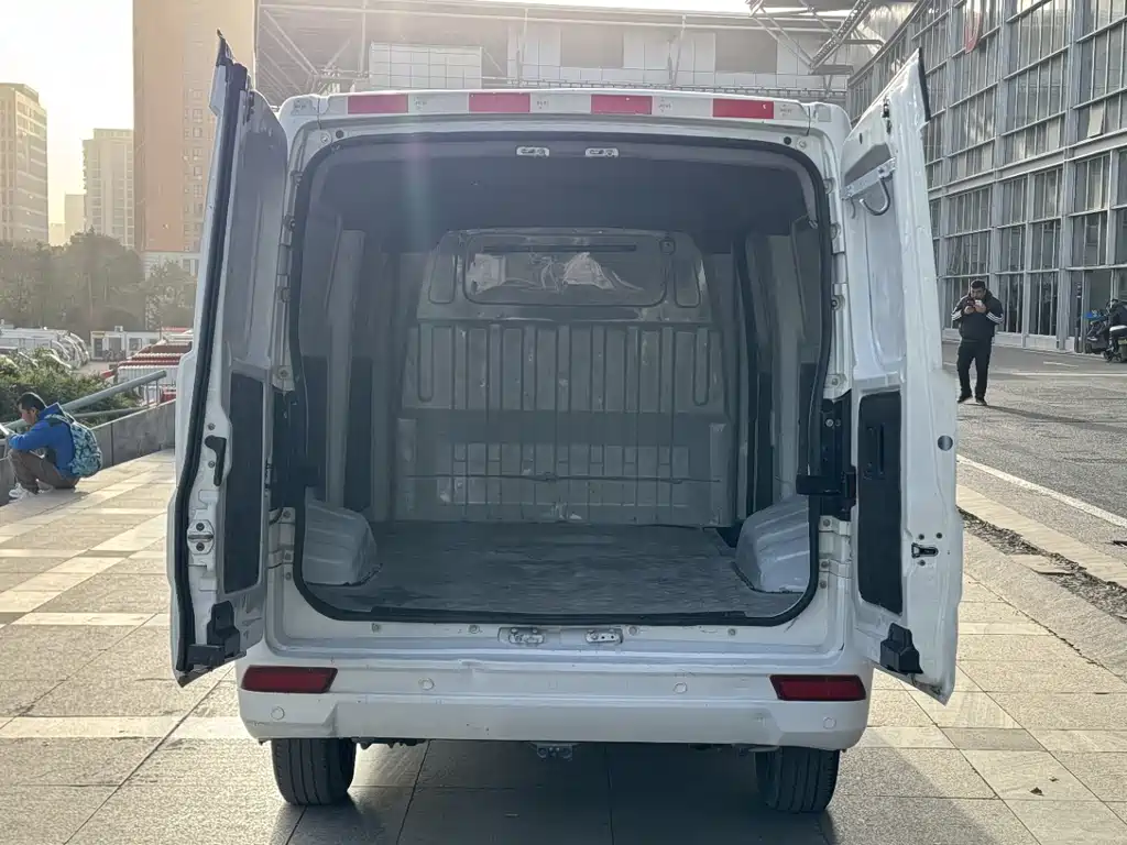 DONGFENG YUFENG EM26