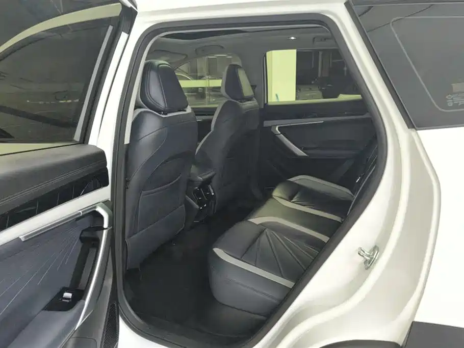 GEELY AUTOMOBILE BOYUE L