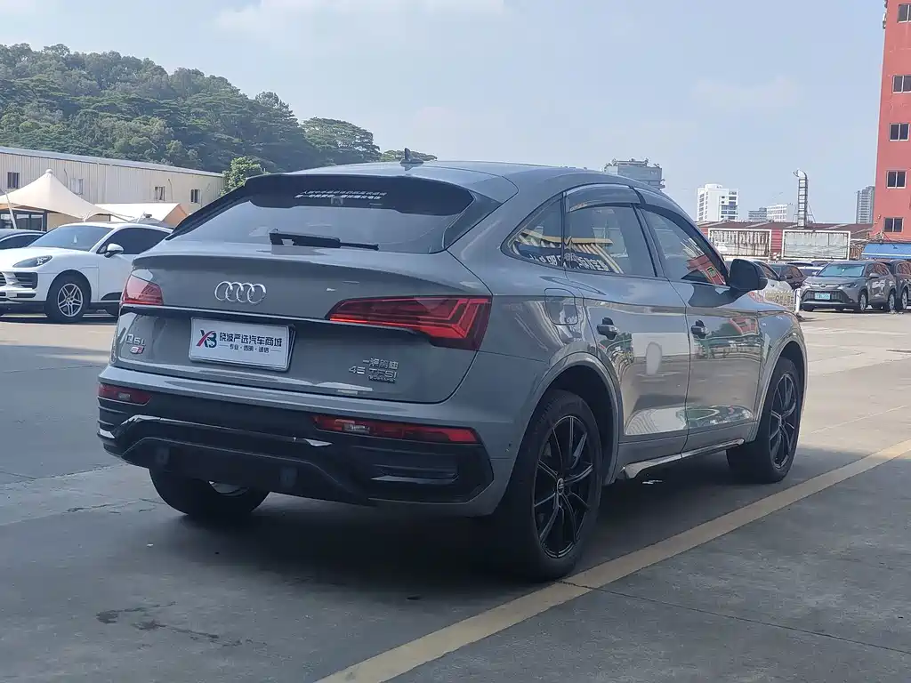 Audi Q5L Sportback — миниатюра 3