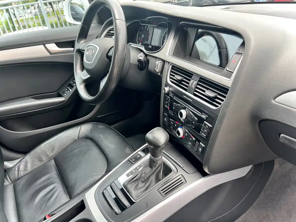 Audi A4L — миниатюра 27
