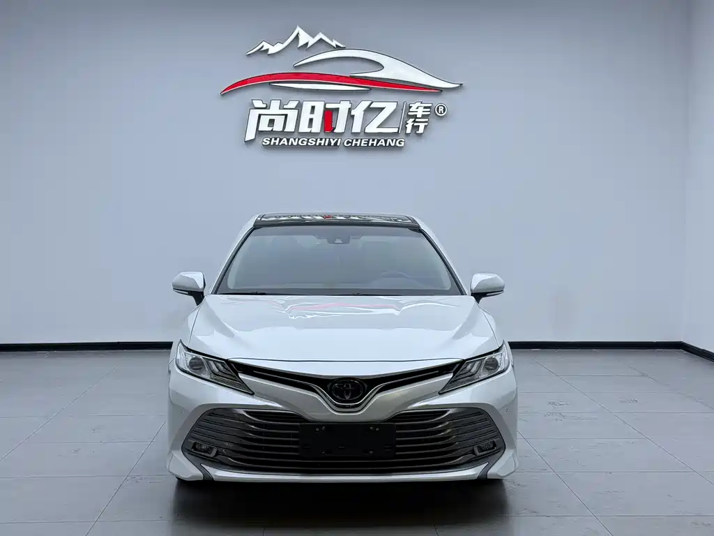 Toyota Camry 2019 2.5G Luxury VI