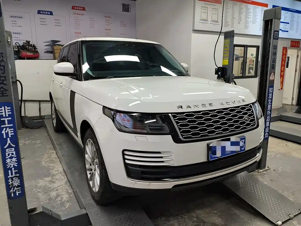 Land Rover Range Rover — миниатюра 2