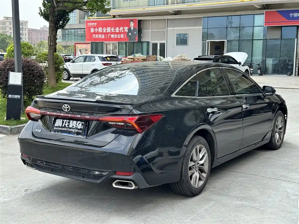 Toyota Avalon — миниатюра 9
