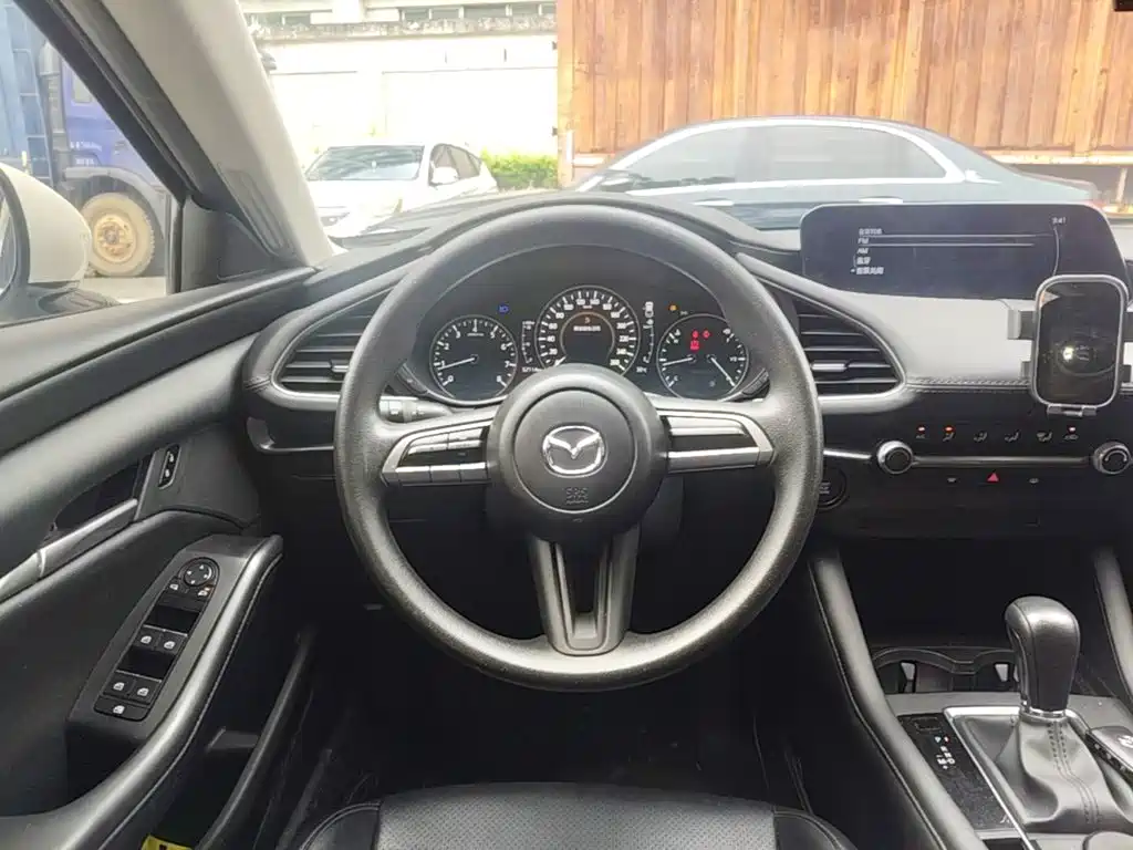 Mazda 3 Axela — миниатюра 11