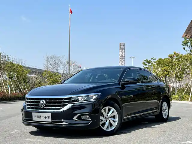 VOLKSWAGEN PASSAT 2020