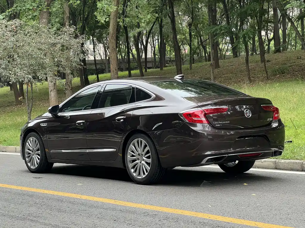 Buick LaCrosse 2016 28T Flagship