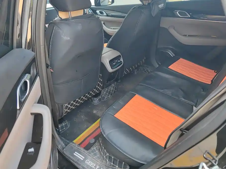 Geely Boyue L — миниатюра 11