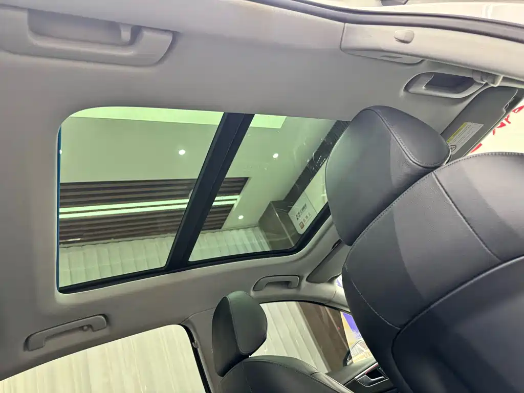 Audi A4L — миниатюра 20