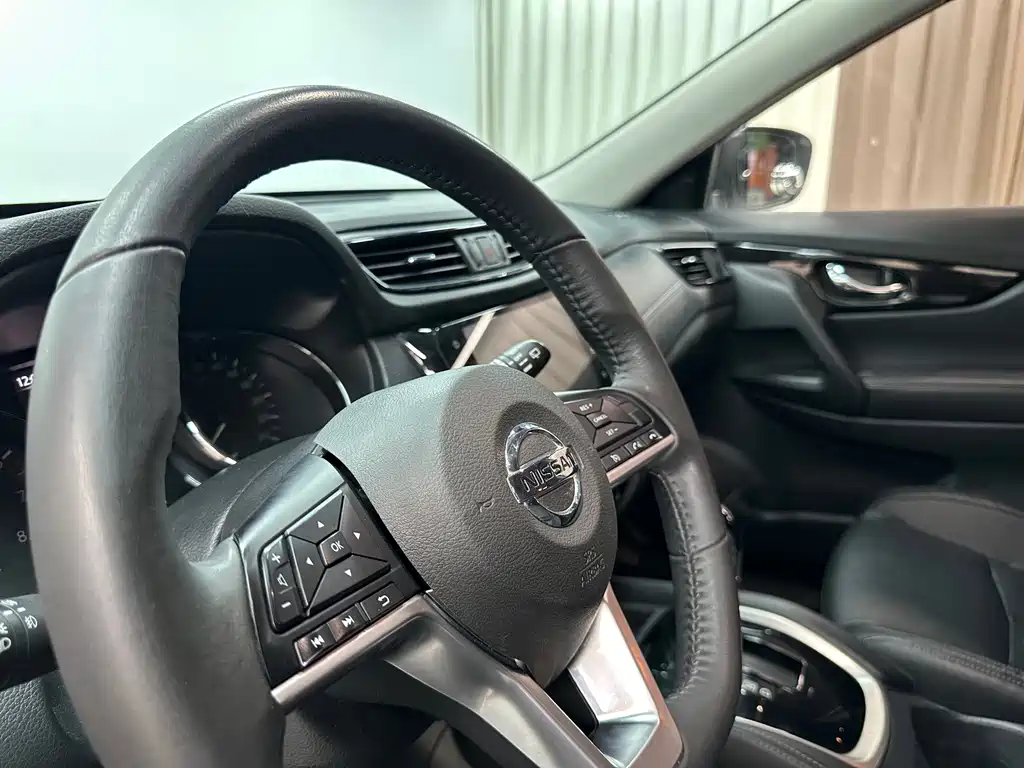 Nissan X-Trail — миниатюра 13