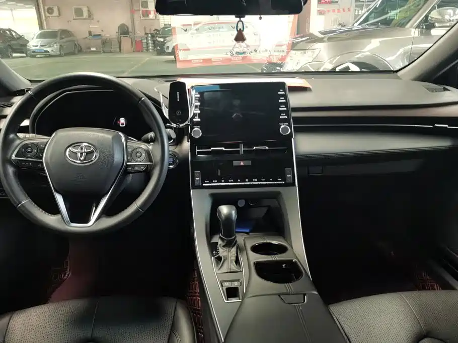 Toyota Avalon — миниатюра 12