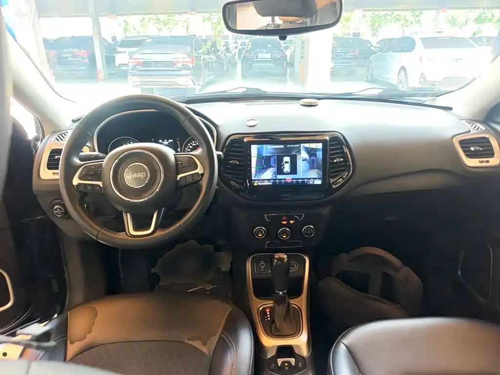 Jeep Compass — миниатюра 10