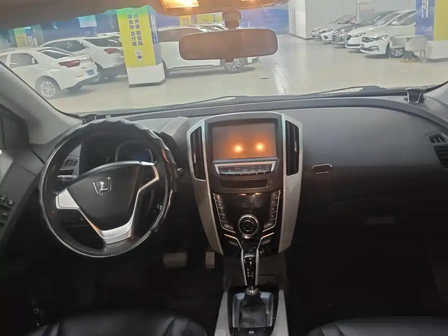 Luxgen U6 — миниатюра 12