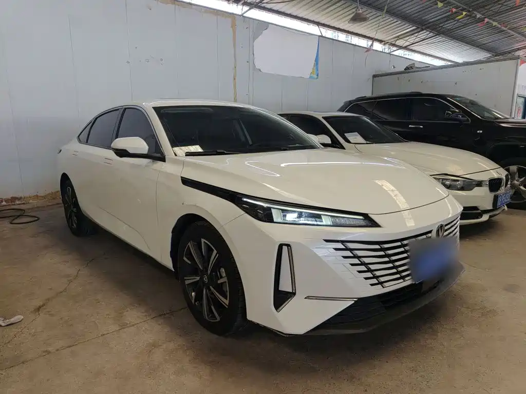 Changan Eado — миниатюра 4