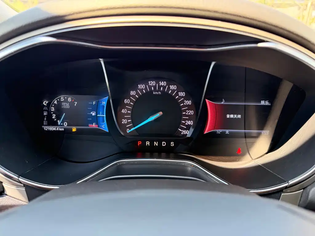 Ford Mondeo — миниатюра 15