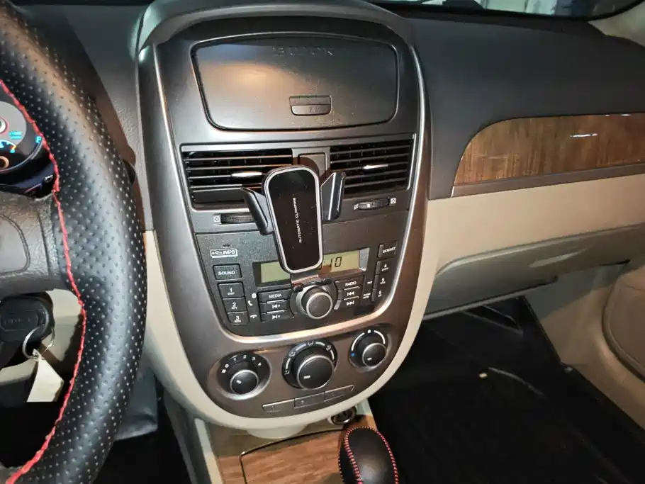 Buick Excelle — миниатюра 13