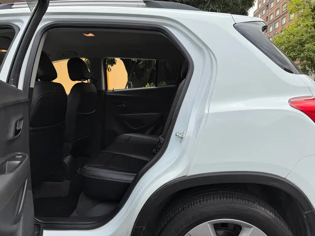 Chevrolet Trax — миниатюра 7