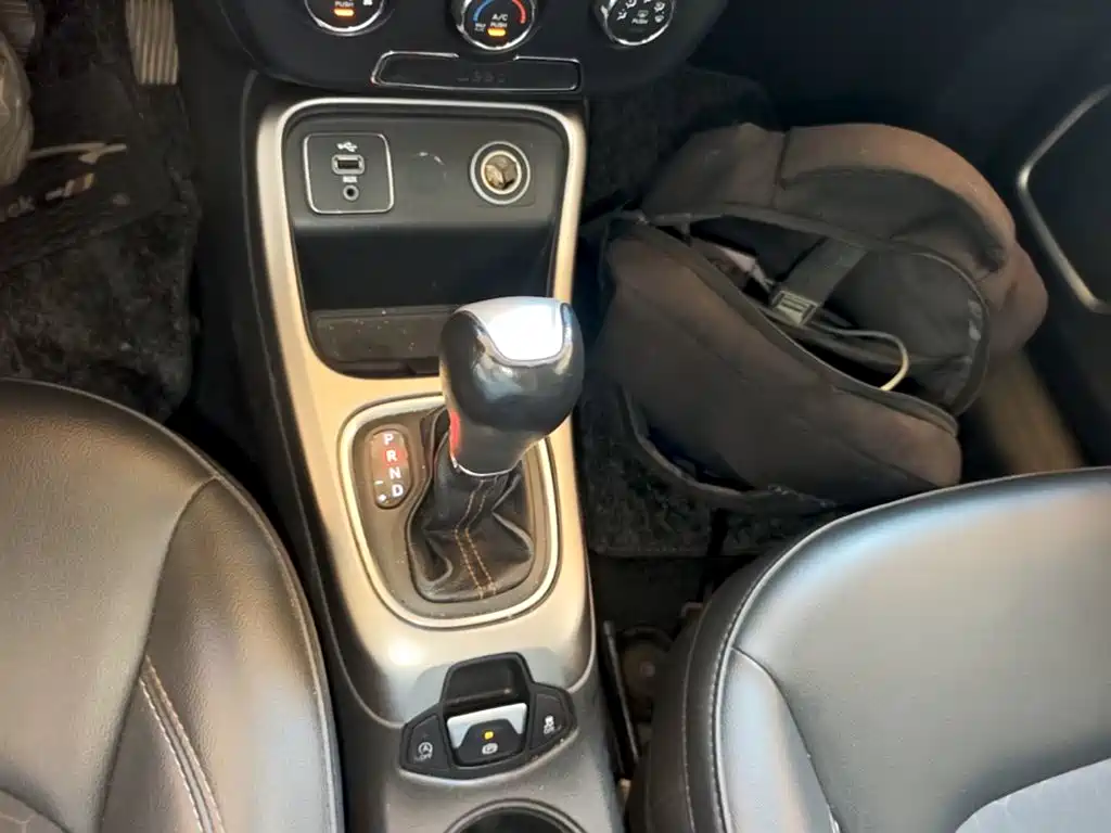 Jeep Compass — миниатюра 14