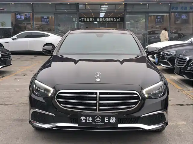 MERCEDES-BENZ E CLASS