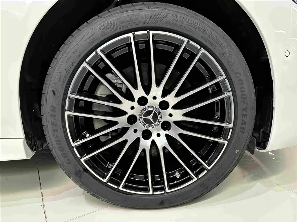 Mercedes-Benz C-Class — миниатюра 31