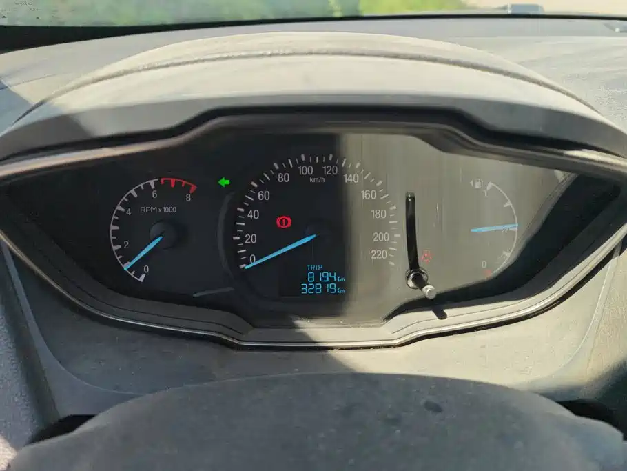 Ford Escort — миниатюра 14