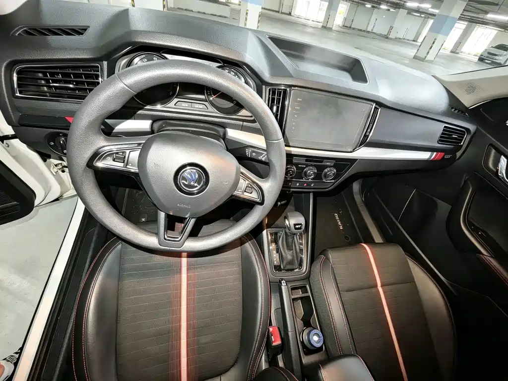 Skoda Kamiq — миниатюра 7