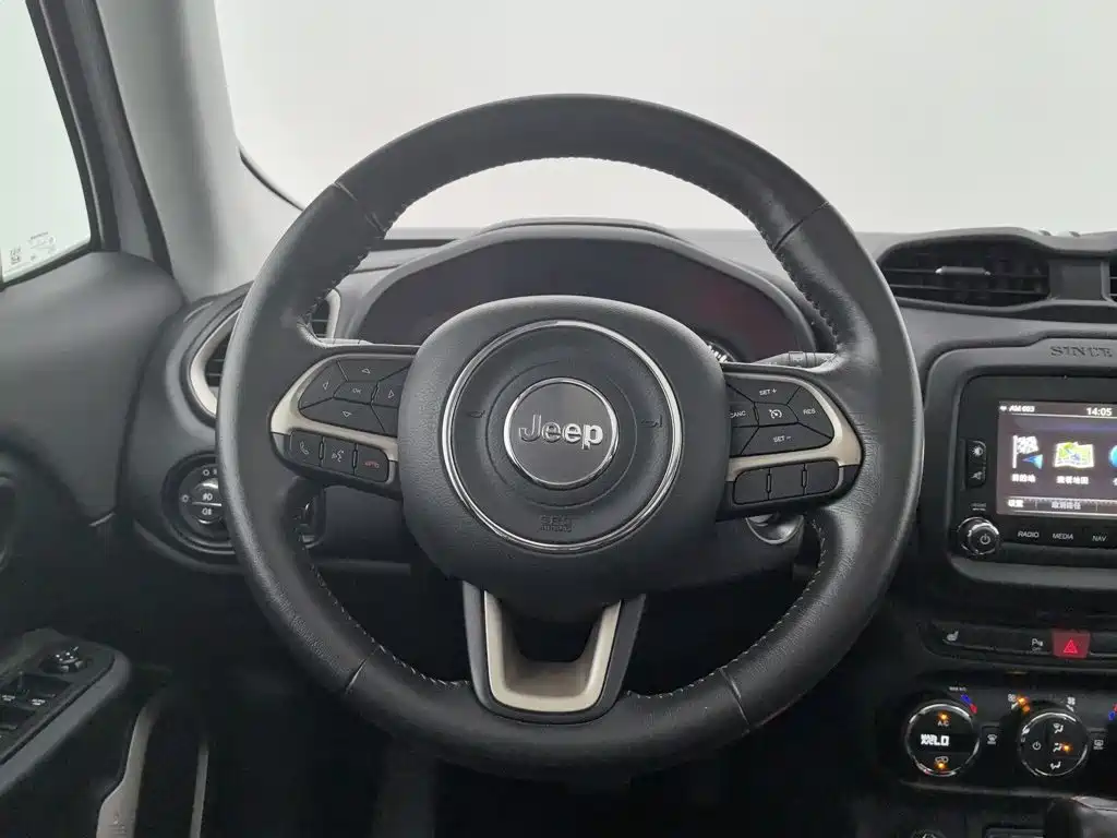 Jeep Renegade — миниатюра 11
