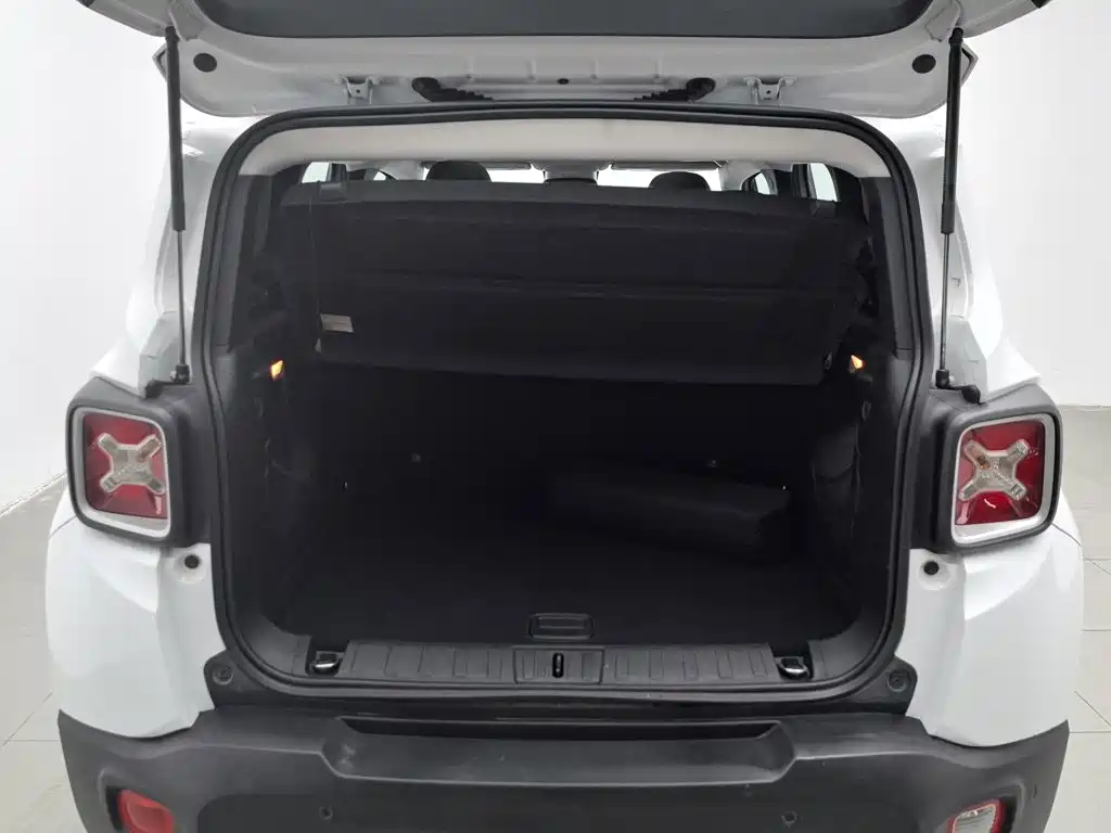 Jeep Renegade — миниатюра 16