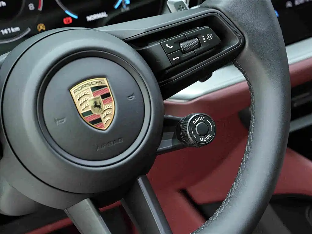Porsche Cayenne — миниатюра 17