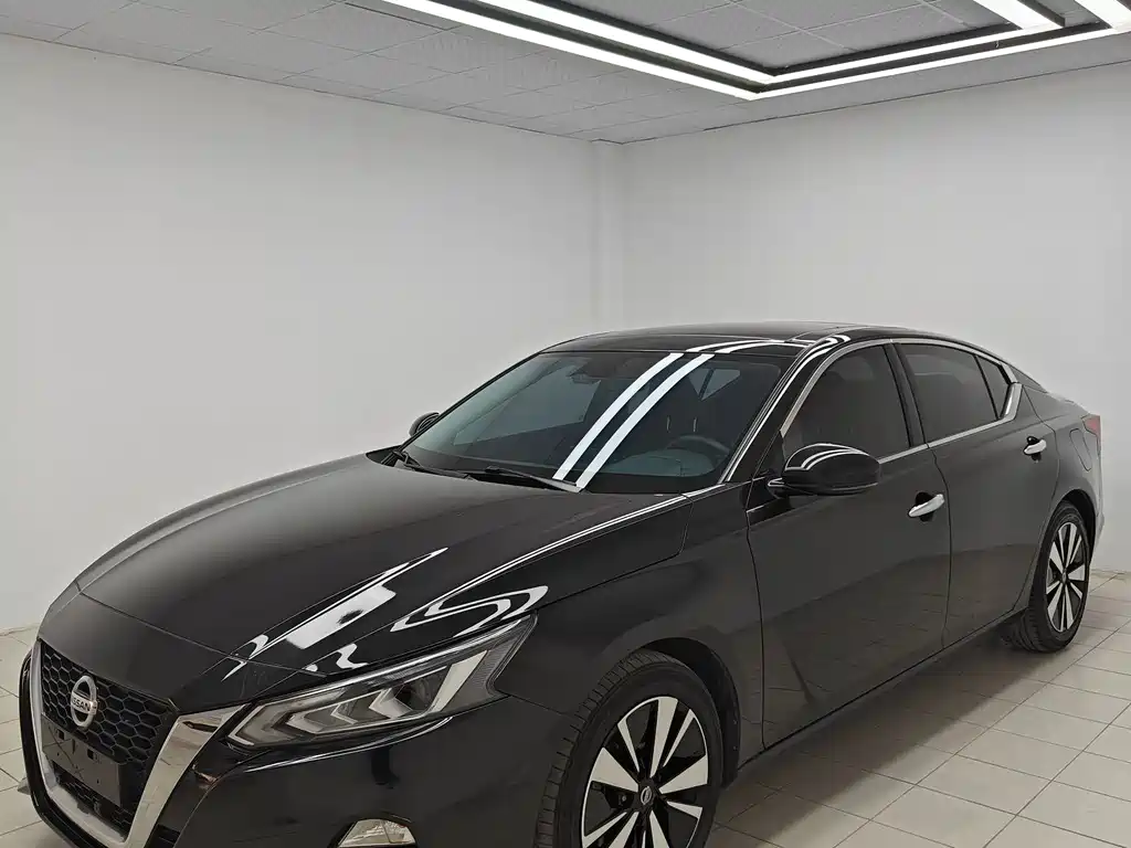 Купить Nissan Teana