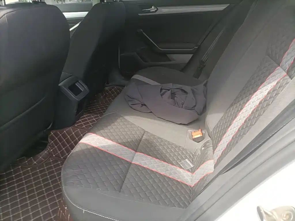 Volkswagen Santana — миниатюра 17