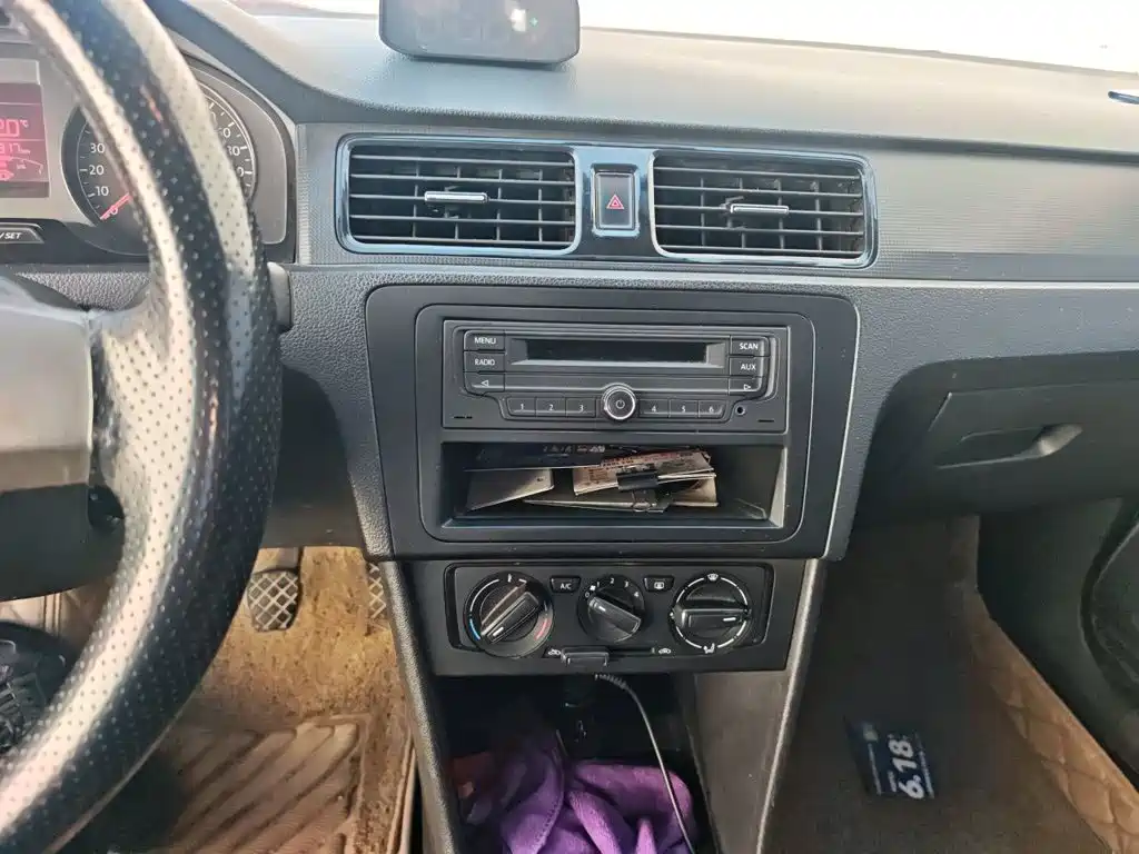 Volkswagen Santana — миниатюра 14