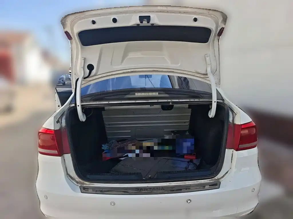 Volkswagen Santana — миниатюра 20