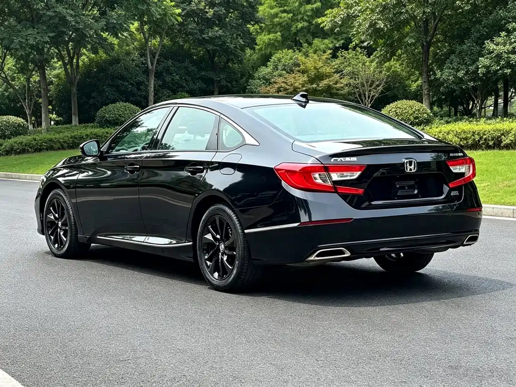 Honda Accord — миниатюра 16