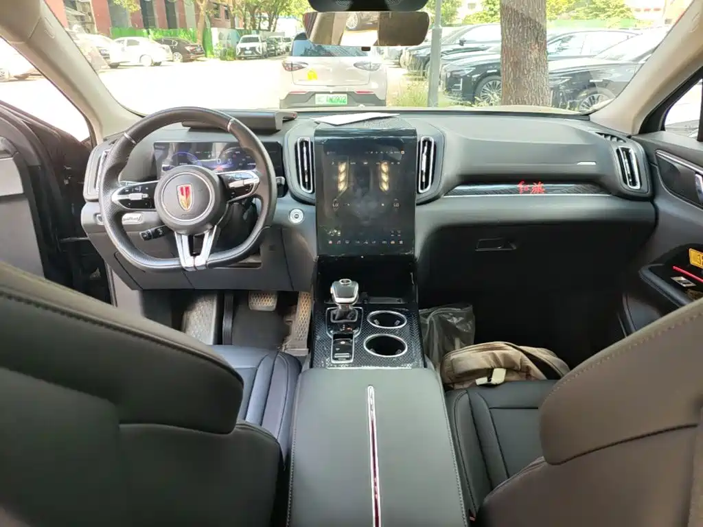 Hongqi Hongqi HS3 PHEV — миниатюра 10