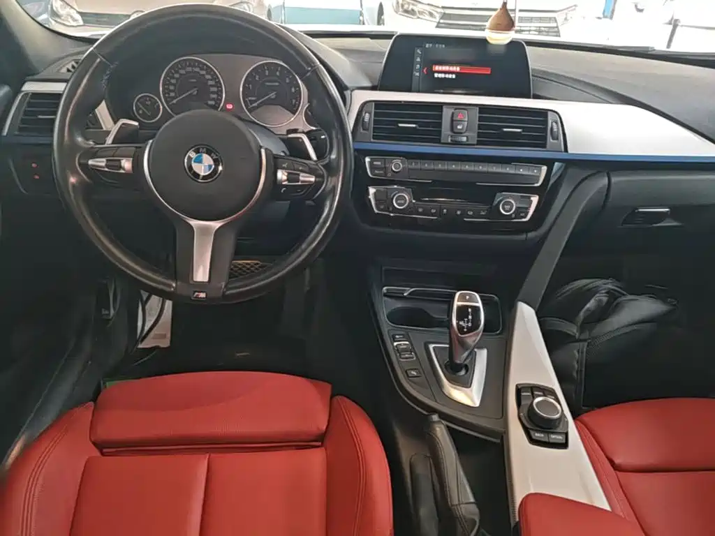 BMW 3 Series — миниатюра 10